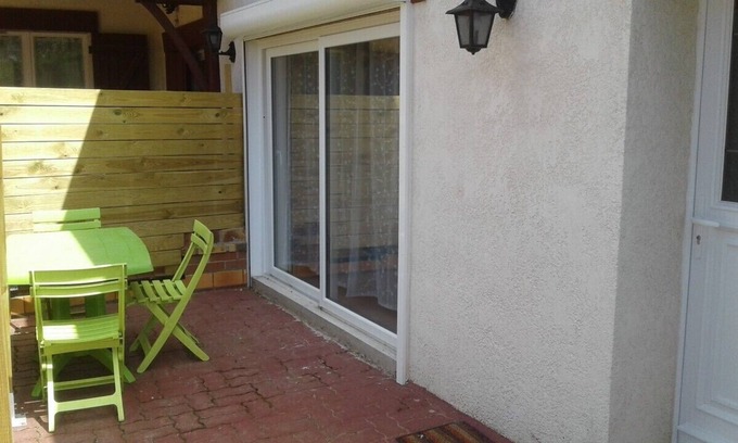 Tours-en-Vimeu House | . "the traveler" cottage.