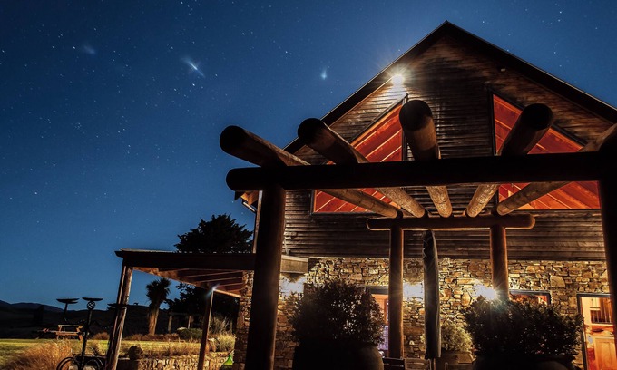 Cheviot Bed & Breakfast | The Tree House Lodge - Bed & Breakfast