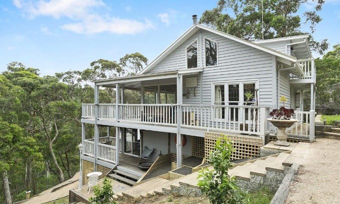 Lorne House | The Treehouse