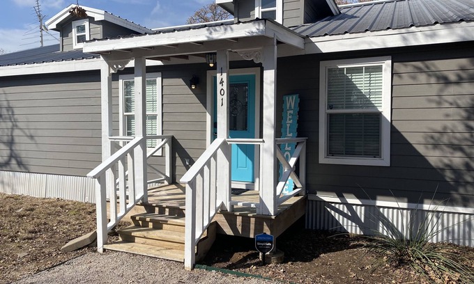 Ledbetter House | The Turquoise Door, short drive to Round Top, 5 private acres, Outdoor Firepit