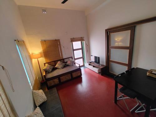 Kolkata Apartment | The Turquoise Letterbox - Twin at Central