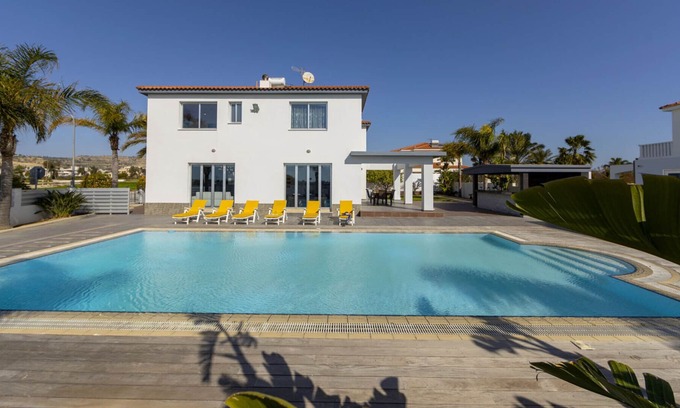 Oroklini Villa | The Ultimate Guide to Renting Your Luxury 4 Bedroom Villa with Private Pool, Larnaca Villa 1398