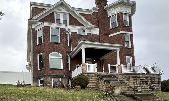 Pittsburgh House | The Ultimate & Unforgettable Massive & Majestic Pittsburgh Mansion Experience!