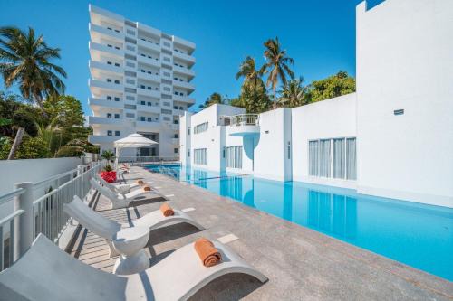 Cua Lap Hotel | The Up Hotel Phu Quoc Island - The Poolside Escape