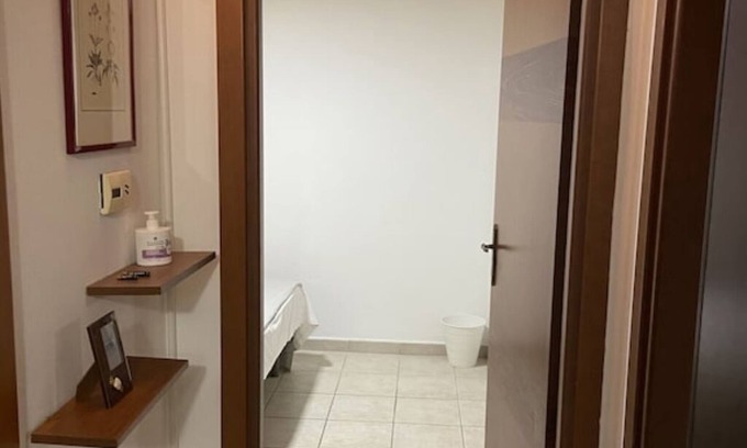 Livorno Apartment | The Upper House is an apartment with lofts