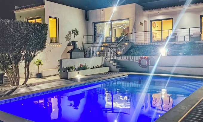 Albufeira House | The View House, House with Private Pool and Country View