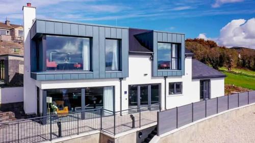 Downings House | The View