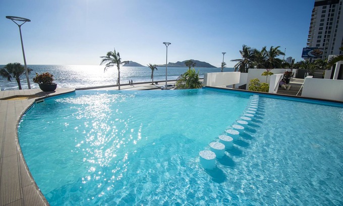 Mazatlan Condo | The view never gets old- Horizon Sky 801