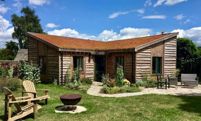 Walberswick Cabin | The Viking Hutte - Boutique Scandi getaway 5 minutes from the sea