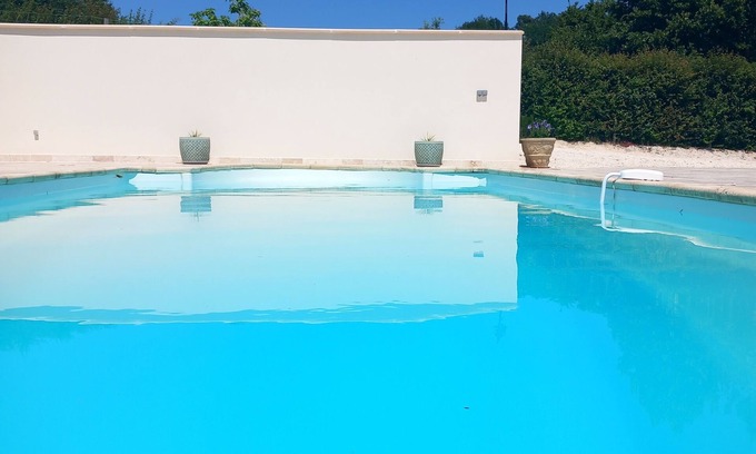 Saint-Front-sur-Nizonne Villa | THE VILLA IN GREEN PERIGORD