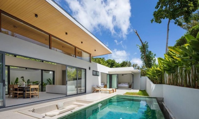 Maret Villa | The Villa Coco - 3 Bedroom - Near Beach - Spa Pool