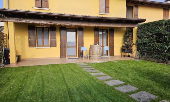 Solferino Apartment | The Vine on the Hill