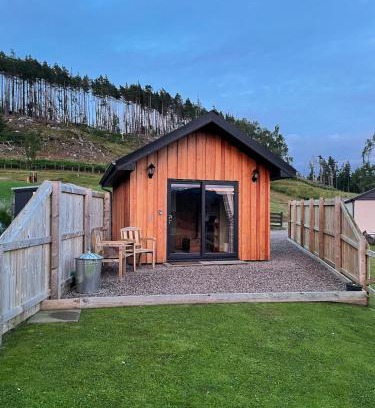 Invergarry Apartment | The Wee Knoll