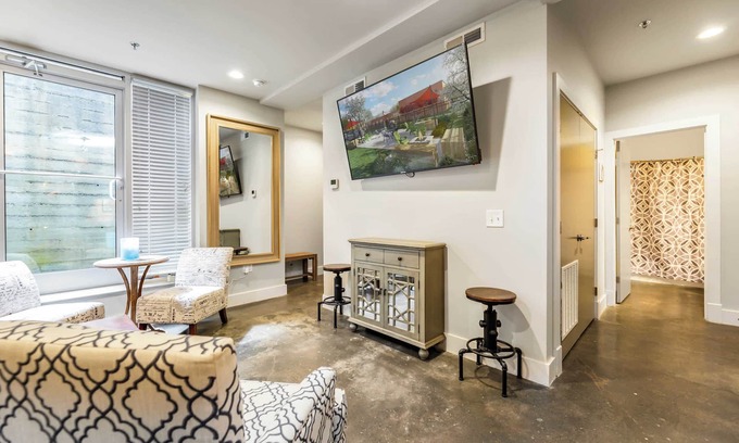 Roanoke Apartment | The West End Flats Su