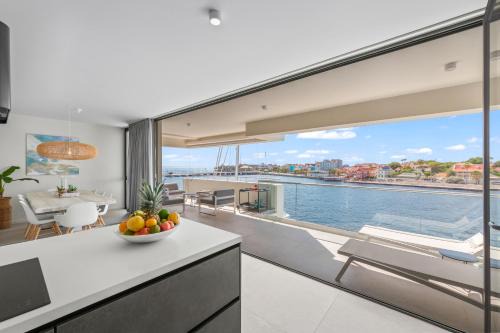 Pietermaai District Apartment | The Wharf 7E city apartment, overlooking Annabay, downtown Willemstad