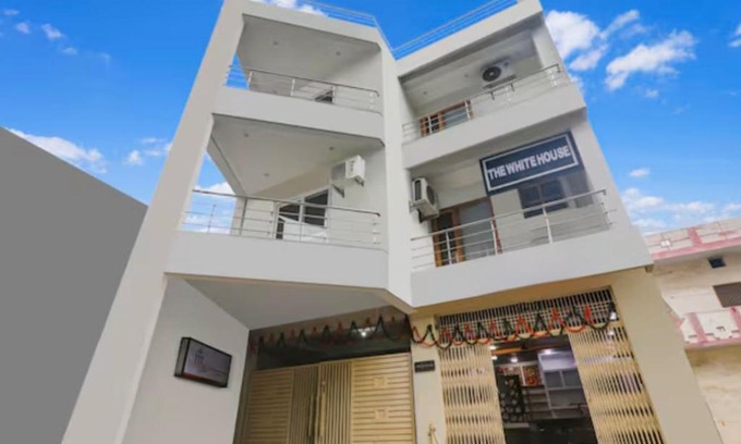 Gorakhpur House | The white house guest house