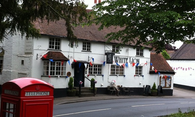 Hampton-in-Arden Hotel | The White Lion Inn