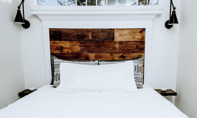 Dublin Cottage | The White Pine Cottage in Dublin