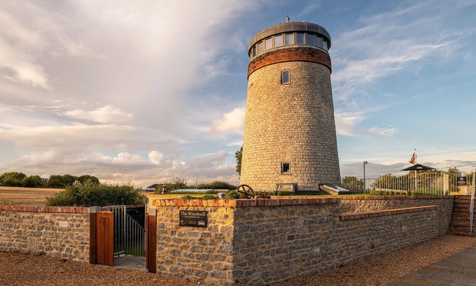 Bicester Cottage | The Windmill Blackthorn Hill - a windmill that sleeps 4 guests in 2 bedrooms
