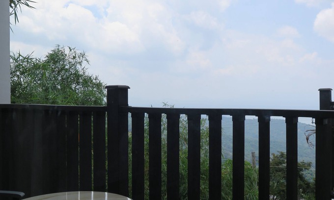 Silang Junction South House | The Windy Ridge