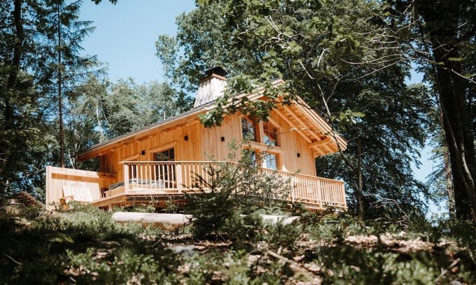 Ondenval Ski Chalet | The WoodPecker Lodge
