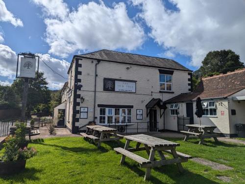 Longhope Hotel | The Yew Tree at Longhope