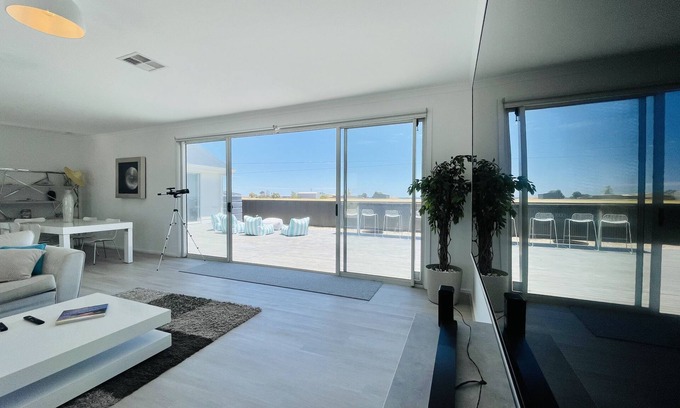 Port Victoria House | TheDeckhouse@PortVictoria