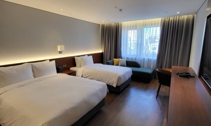 Yeongtong-gu Hotel | TheMarevo
