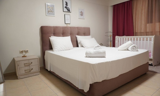 Kos Town Apartment | Theo & Ms Apt - 2 Beds - Garden - Parking - WiFi