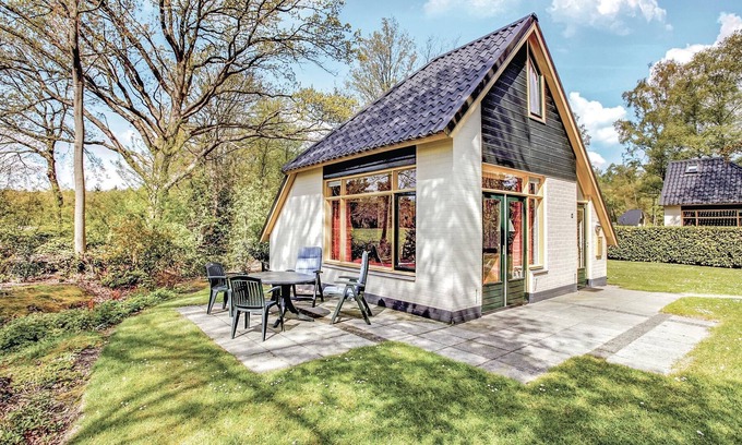 Municipality of Dalfsen House | These cozy 4-person cottages with box bed are popular with families with children.