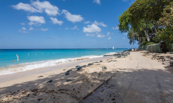 Folkestone House | Thespina on the Beach is a unique and beautiful beachfront villa