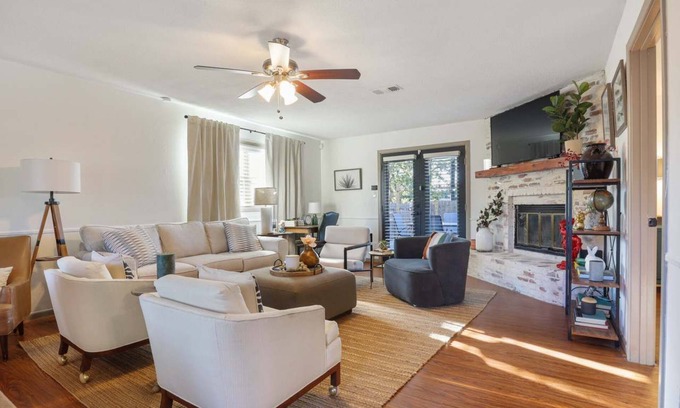 Lubbock House | This Ain't My First Rodeo - 4BR/2BA - Hospitals