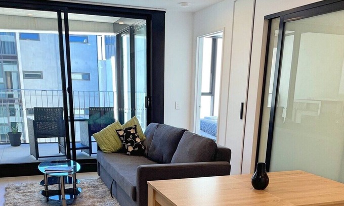 Reid Apartment | This apartment is a 2 bedroom(s), 1 bathrooms, located in Reid, ACT.