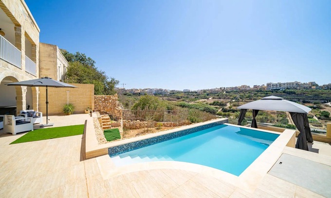 Ghajnsielem Apartment | This apartment is a 3 bedroom(s), 4 bathrooms, located in Xaghra, Gozo.