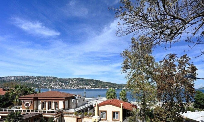 Beykoz District Apartment | This apartment is a 3 bedroom(s), 1 bathrooms, located in Sarıyer, İstanbul.