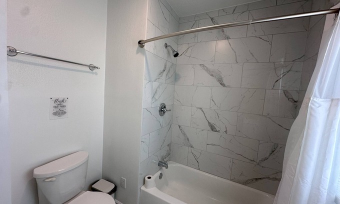 Waynesboro Apartment | This apartment is a 1 bedroom(s), 1 bathrooms, located in Waynesboro, VA.