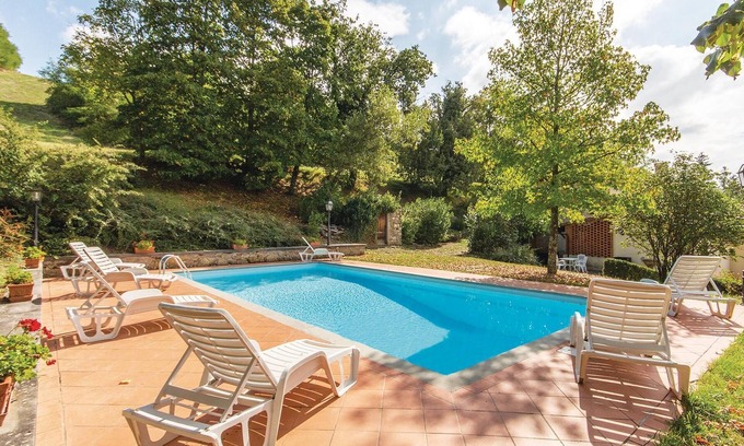 Scarperia House | This beautiful and tastefully furnished vacation villa is located in the green hills of Mugello, rea