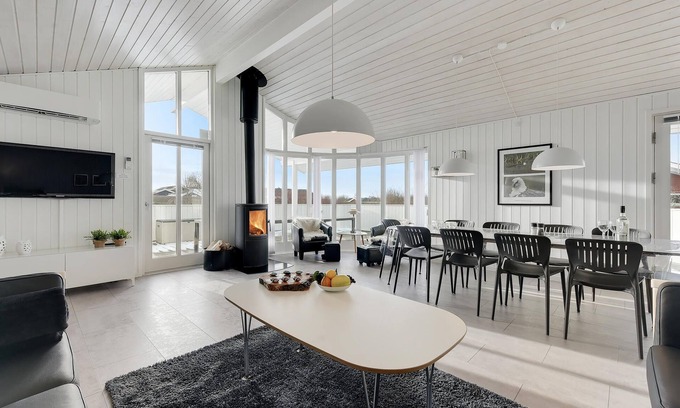 Flovt Strand House | This charming area on the Lillebelt is surrounded by fantastic nature.