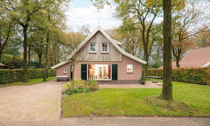 Wierden House | This comfortable luxury villa with covered terrace is located on the vacation complex Buitengoed Het Lageveld.