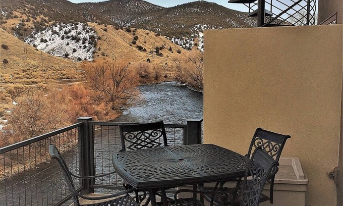 Salida Condo | This condominium is a 1 bedroom(s), 1.5 bathrooms, located in Salida, CO.