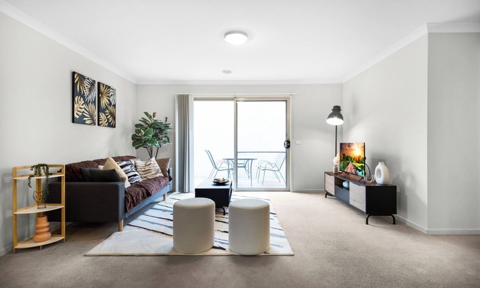 Sanctuary Lakes House | This house is a 4 bedroom(s), 2 bathrooms, located in Point Cook, VIC.