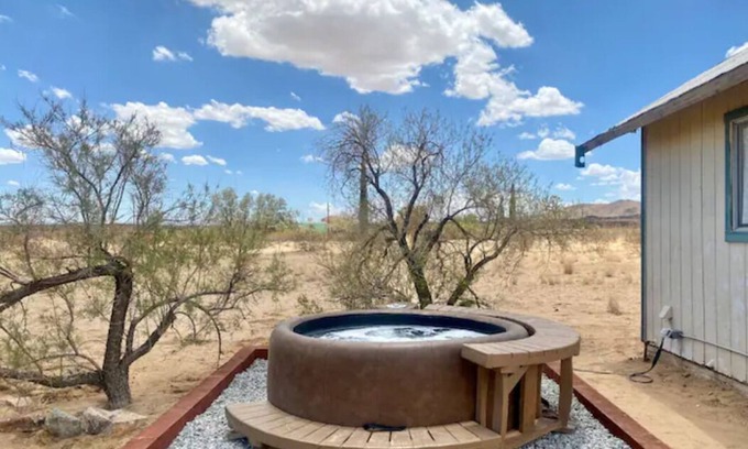 Landers House | ◇THIS IS IT◇ Landers Desert Getaway 15 min to Joshua Tree, 1 BR/1BATH