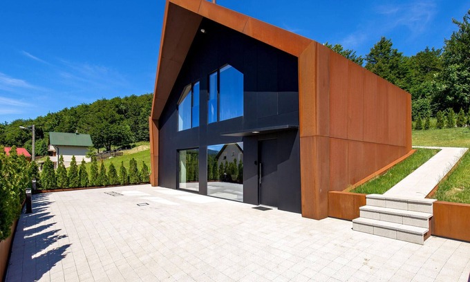 Mrkopalj House | This modern and elegant vacation home is located in the green heart of Croatia, in Gorski Kotar.