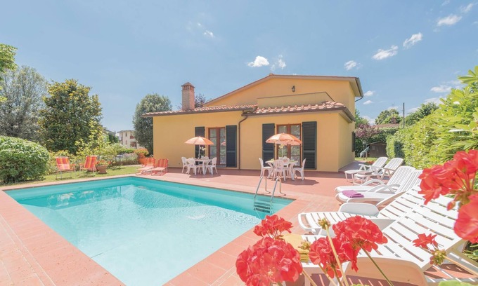 Scarperia e San Piero House | This modern and spacious vacation villa with large garden and private pool is located in the residen