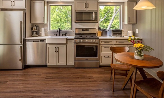 Coraopolis Cottage | This private residence is perfect for an extended stay or executive relocation.