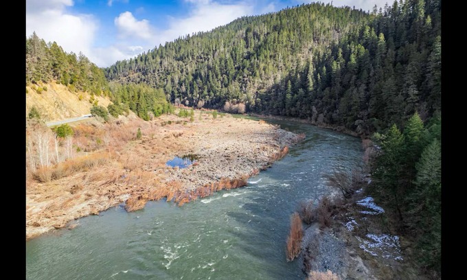 Galice House | This tranquil Rogue getaway near the famed Rogue River offers a chance to relax.