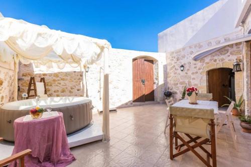 Chromonastiri Villa | Tholos Home
