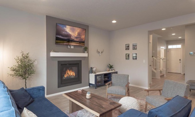 Larkspur House | Thomas Beautiful Modern Home in Bend