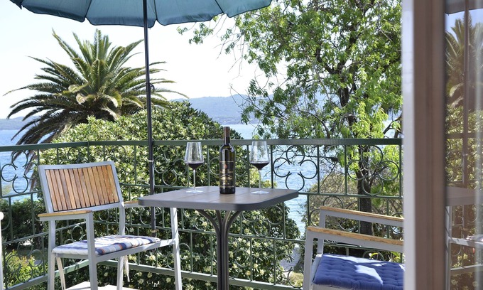 Viganj Apartment | Three bedroom apartment near beach Viganj, Pelješac (A-634-a)