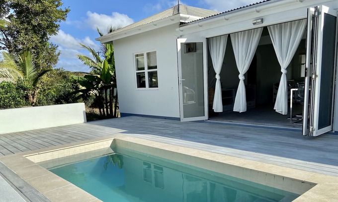 Saint Paul Parish House | Three Bedroom bungalow in the heart of Swetes